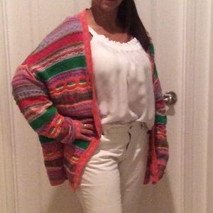 Beautiful multicolor cardigan.